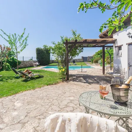 Casa Orah Mit Pool Und Panoramameerblick Holiday home