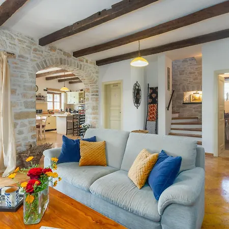 Casa Orah Mit Pool Und Panoramameerblick Holiday home Vosteni